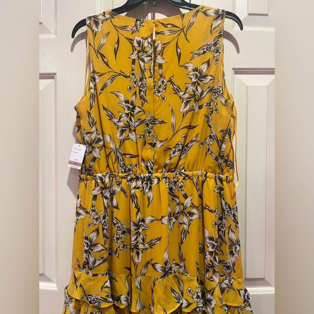Taylor Floral Tiered Sleeveless V-neck Maxi Dress Size 12 NWT - Picture 6 of 7